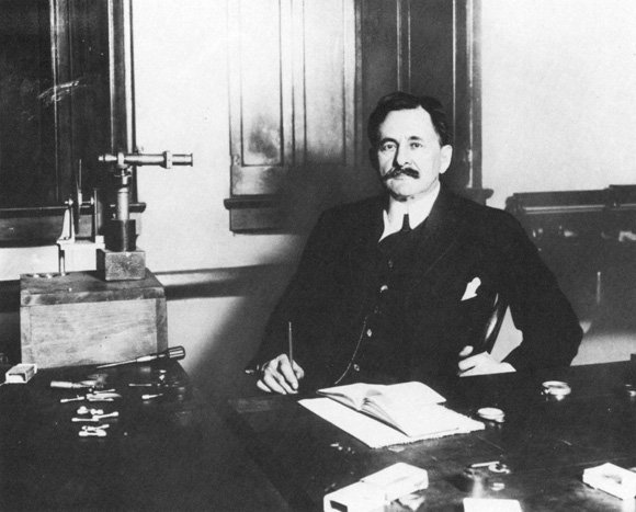 Photograph of Michelson