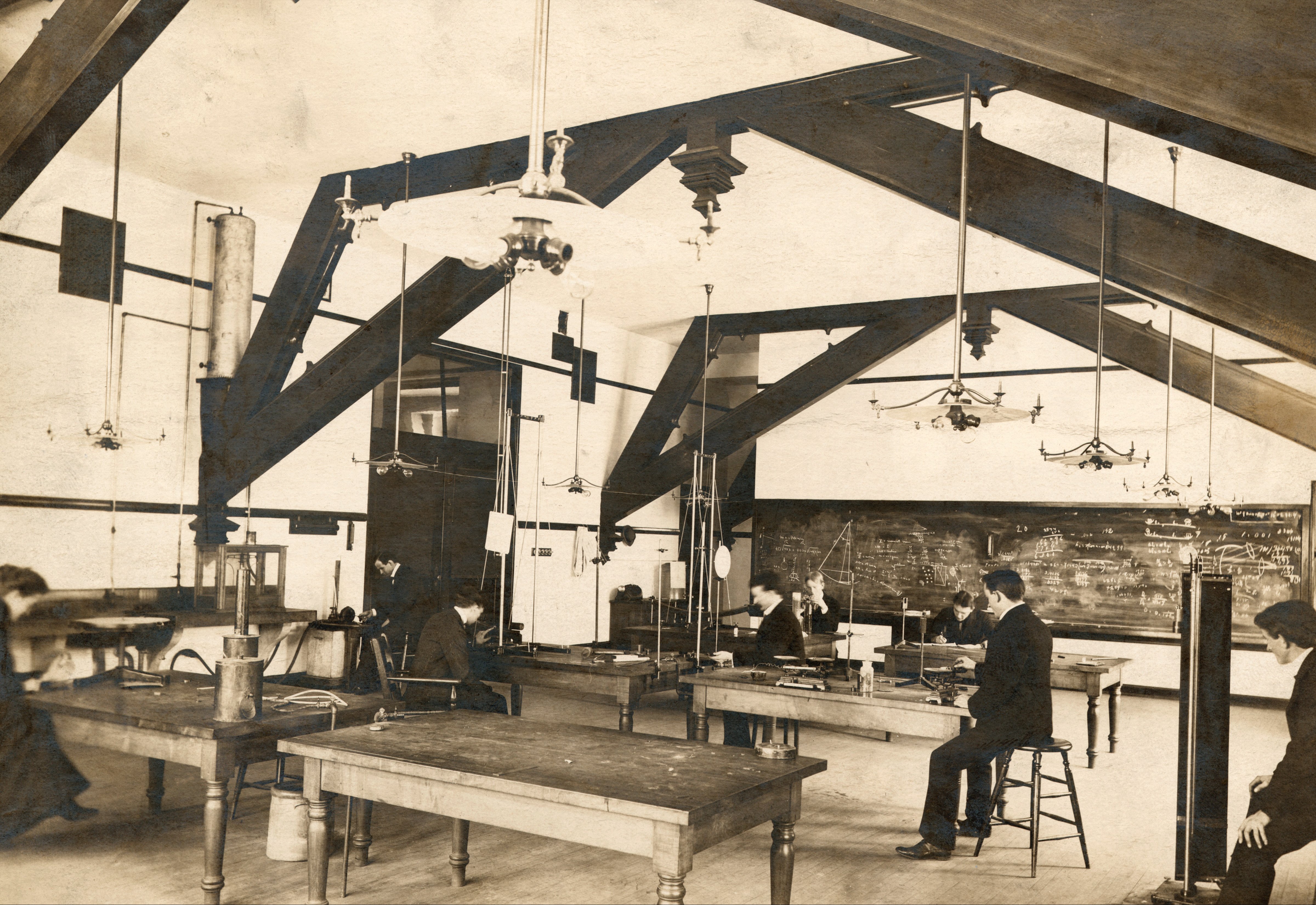 Photo of student laboratory in Ryerson